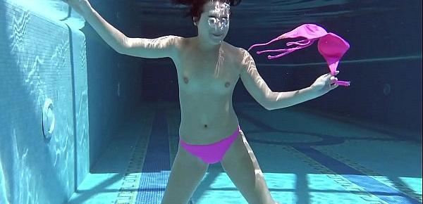  Jessica Lincoln hottest underwater girl